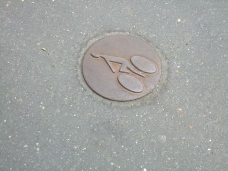 cycle symbol in Nantes